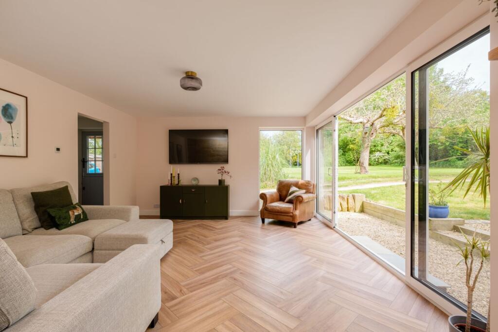 House in Taunton - View 5