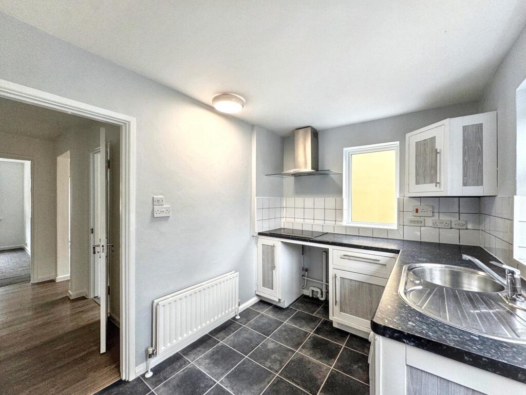 Apartment in Southampton, Waterside Park, Woolston - More