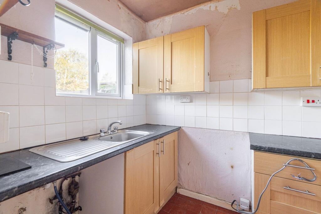 Ashfield Crescent, Lowestoft photo 4