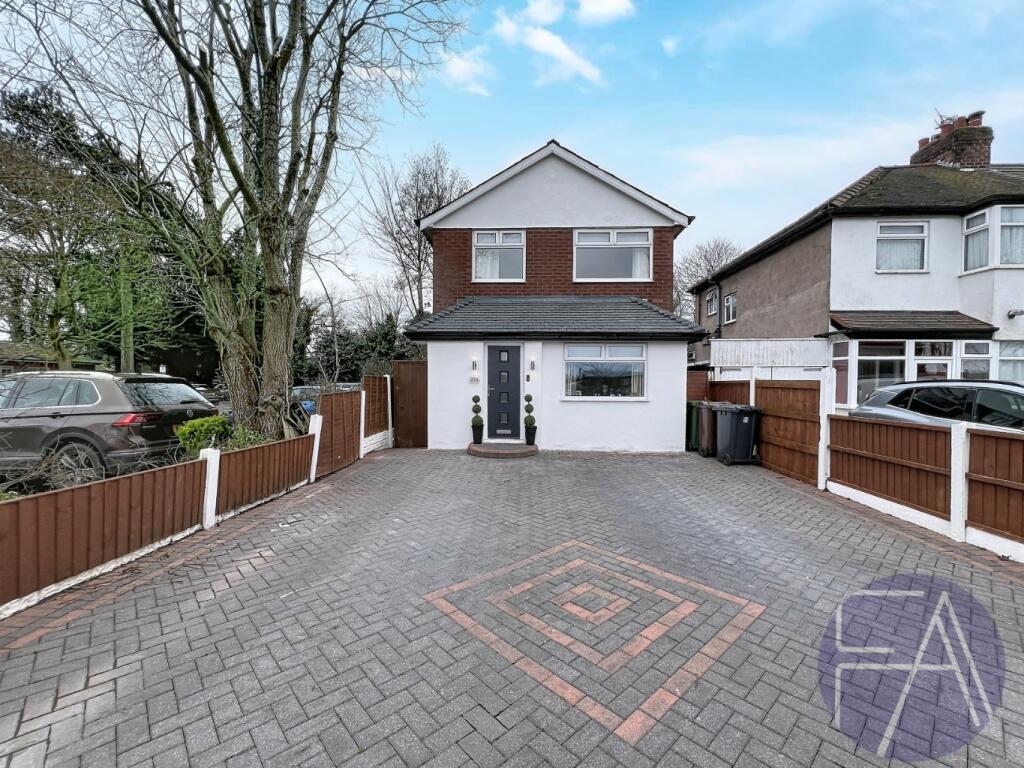 3-bed detached on Scarisbrick New Road, Southport, Merseyside, PR8 5HL, £290,000