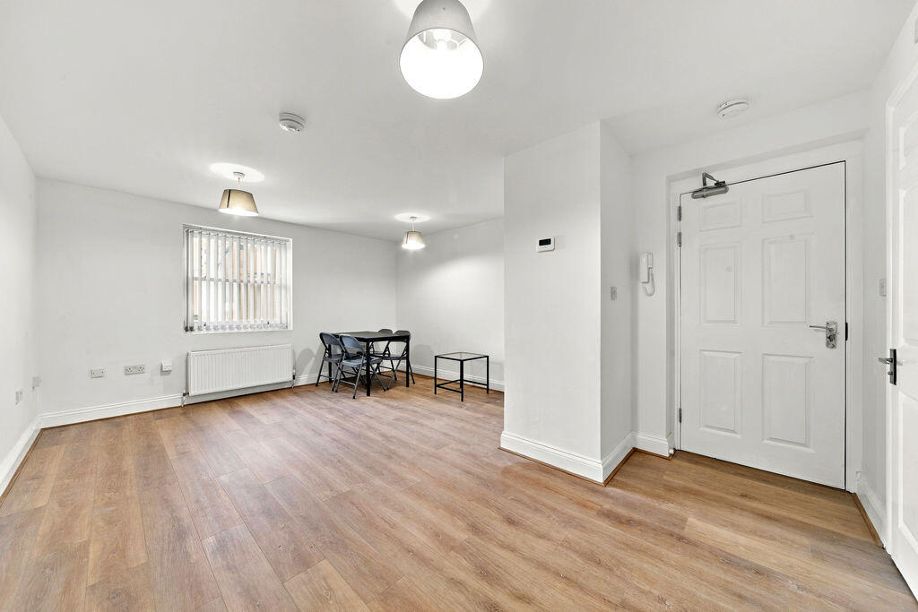 Apartment in London - View 2