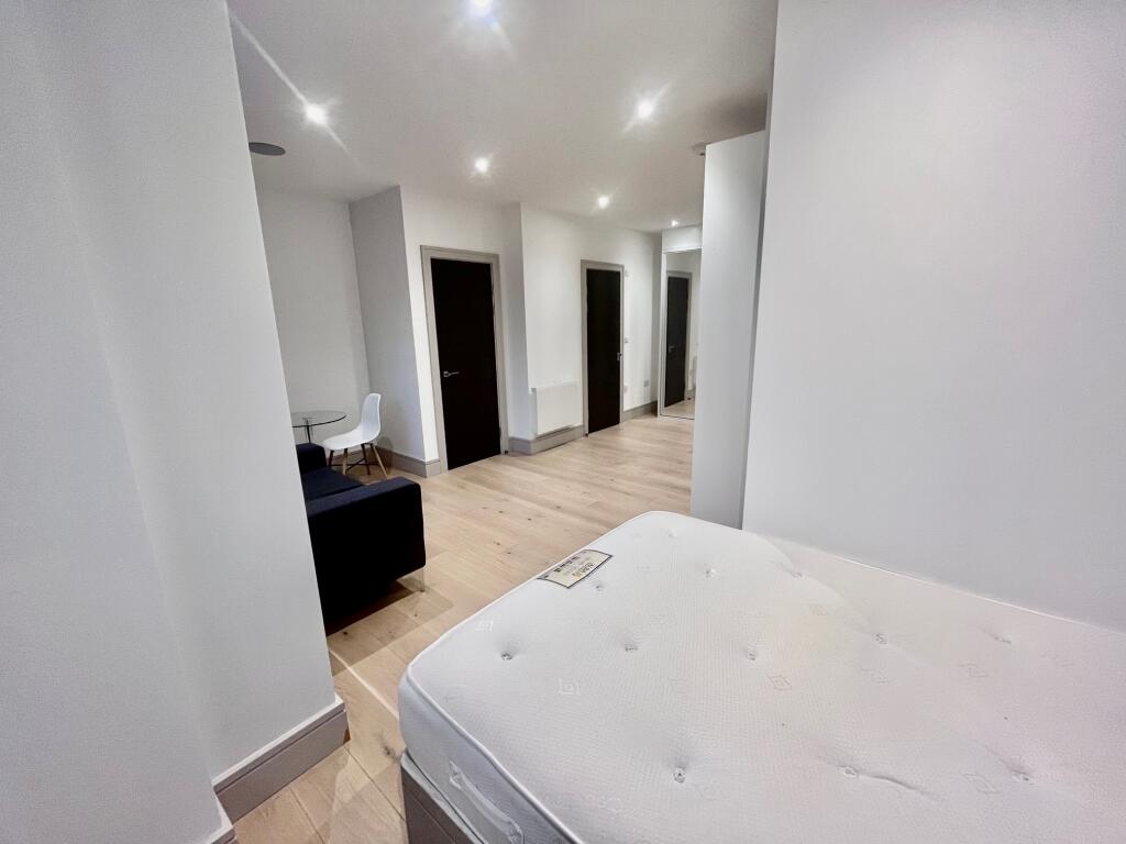 Studio flat for rent
