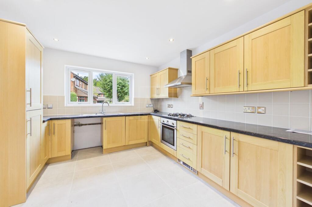 House in Warrington, Gorse Covert, Birchwood - View 3