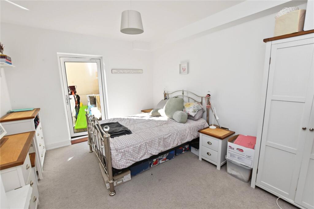 Apartment in Dartford - View 4