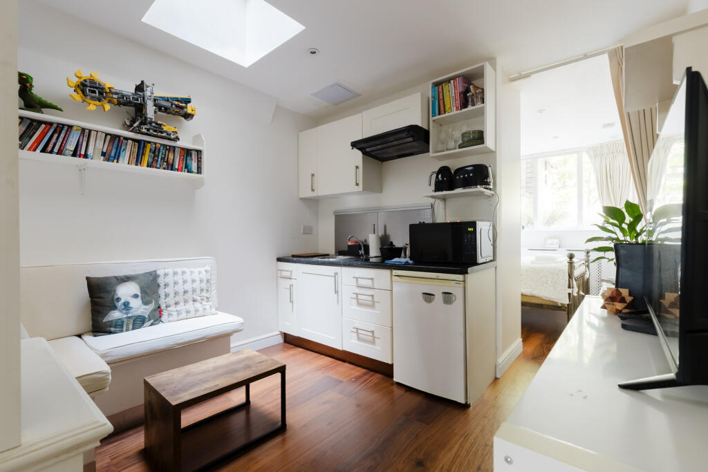 Main image of property: 30 Altenburg Gardens, London, London, SW11