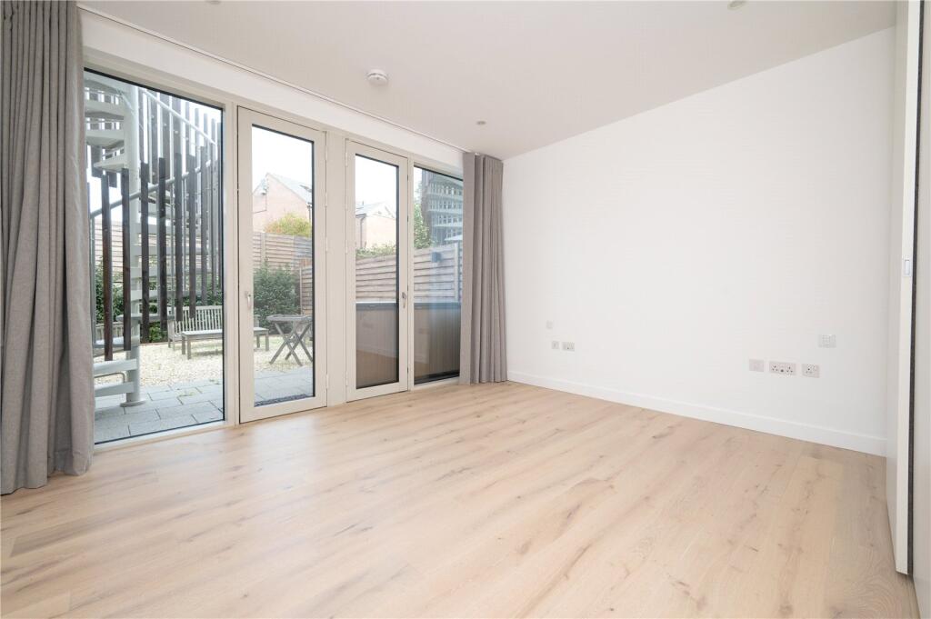 Apartment in St Albans, Cottonmill - View 3