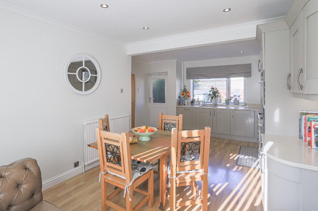 Grove Lane, Knottingley, West Yorkshire, WF11 photo 4