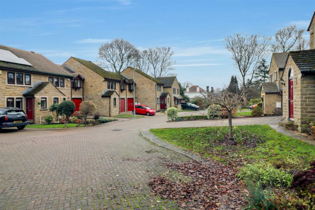 Hartley Court, Liversedge, West Yorkshire, WF15 image 3