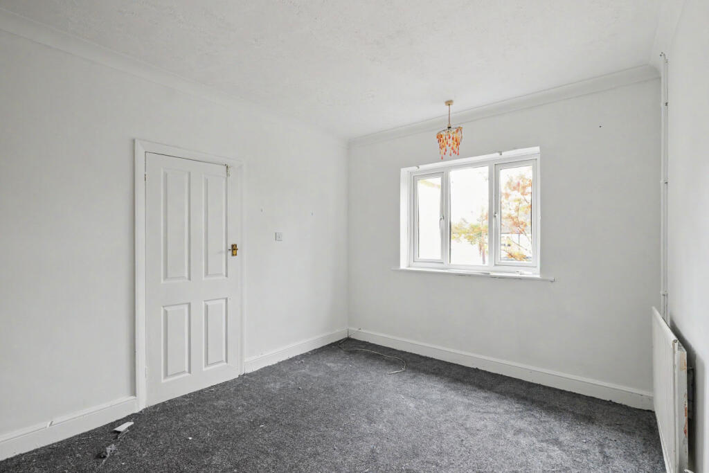 House in Portsmouth - More