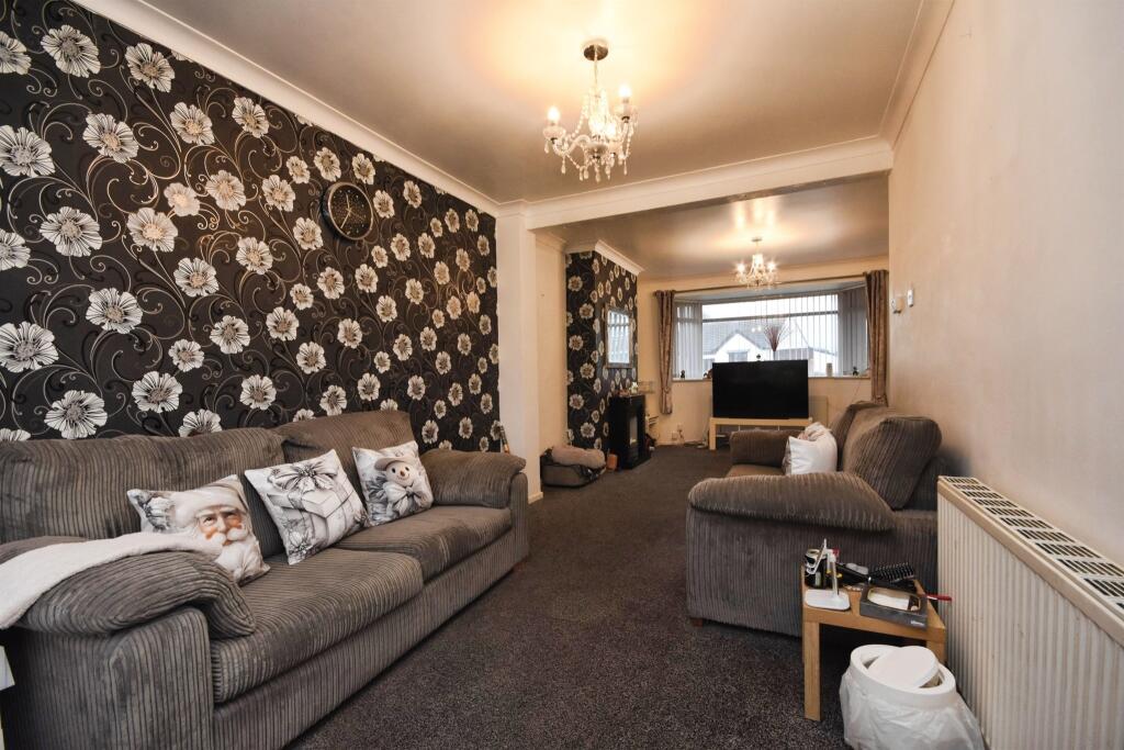 Station Road, West Horndon, Brentwood photo 2
