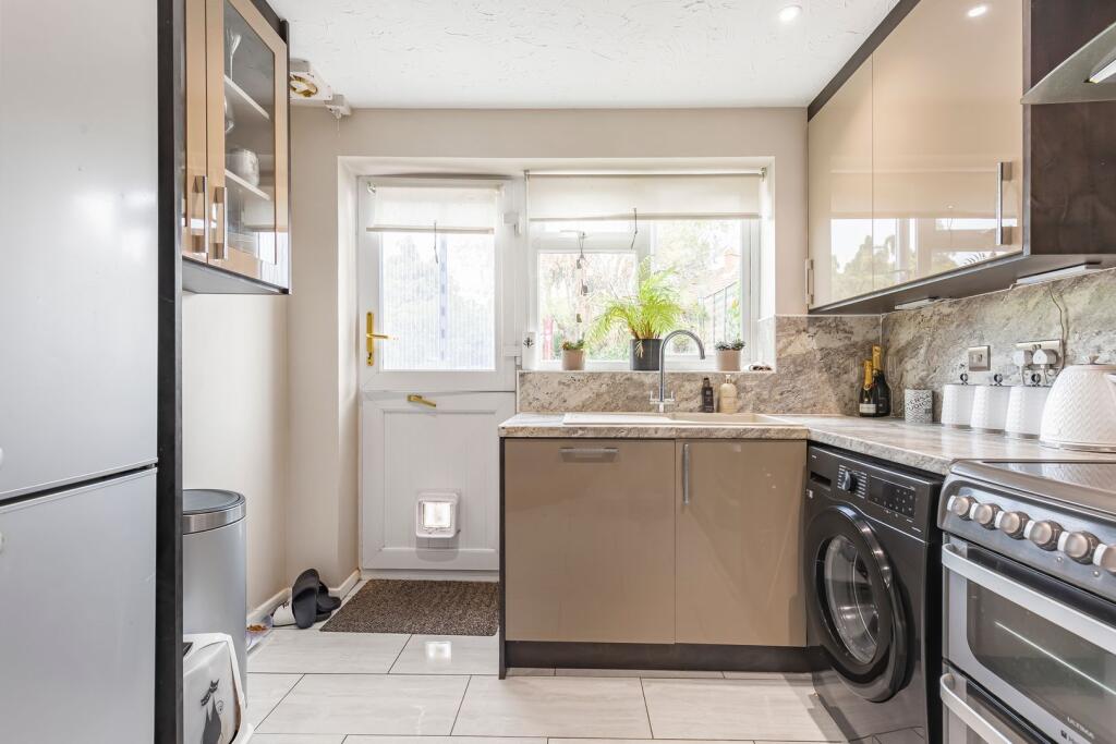 House in London - View 5