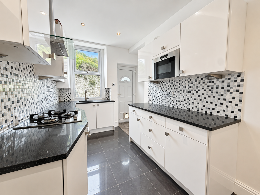 House in Bradford - View 4