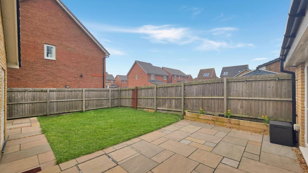 Worsley Road North, Walkden M28 3QW photo 4