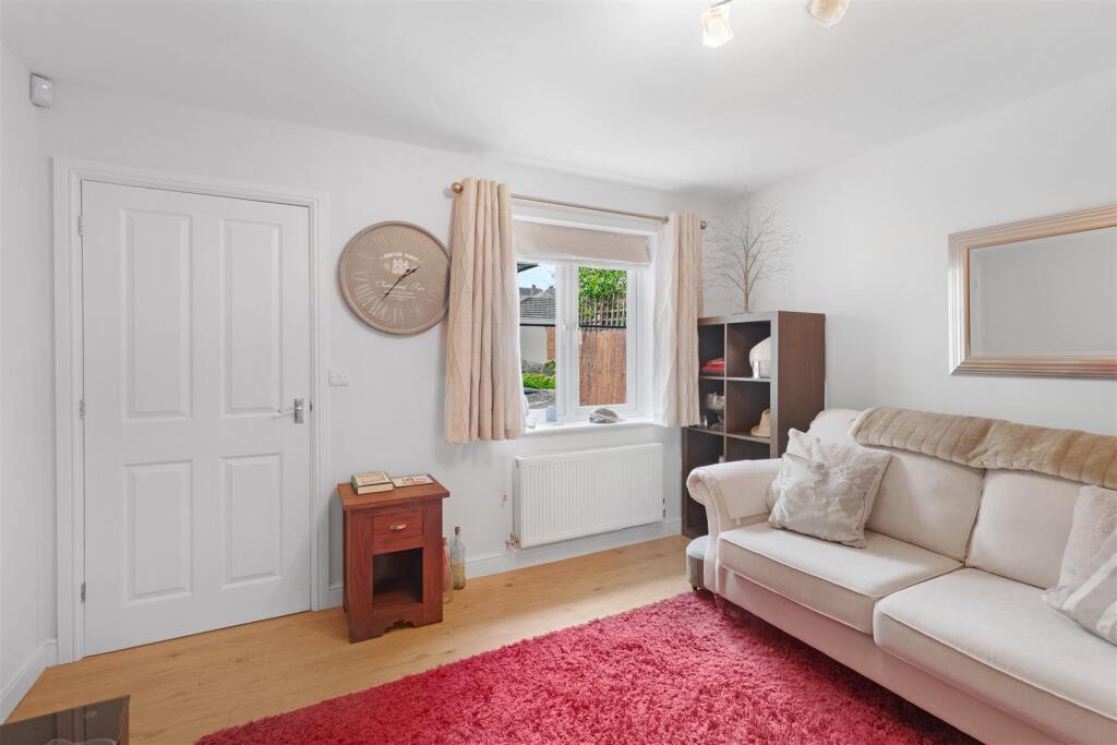 House in Kettering, Avondale - View 4