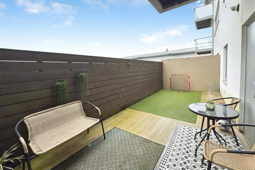 Property photo 8