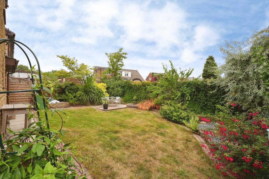 House in Kirklees, Swincliffe - View 4