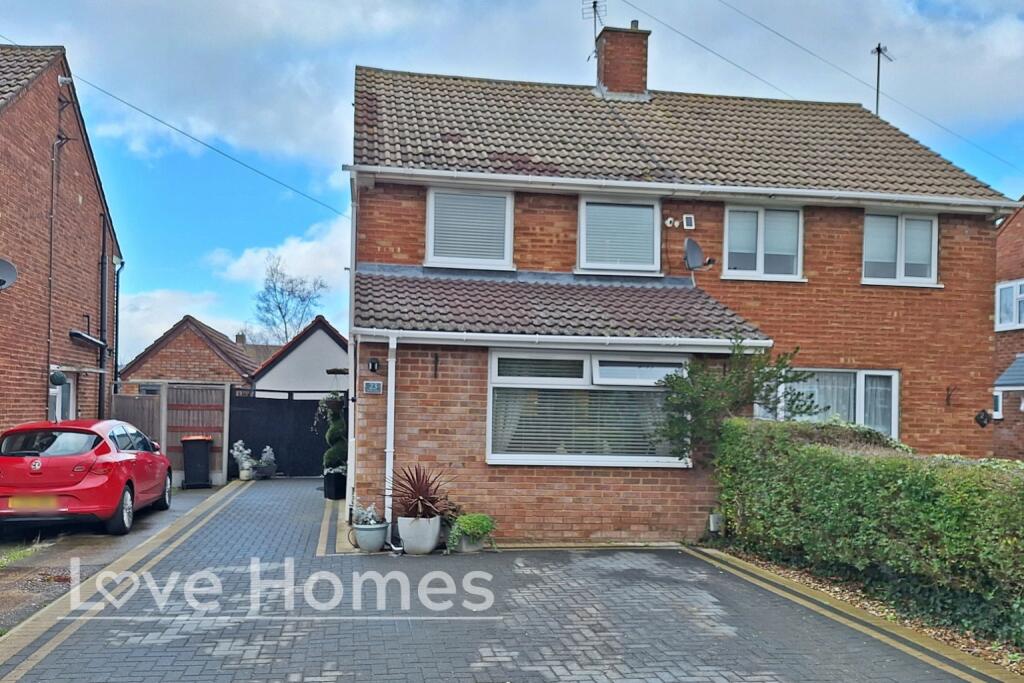 Main image of property: York Close, Barton-Le-Clay, MK45 4QB