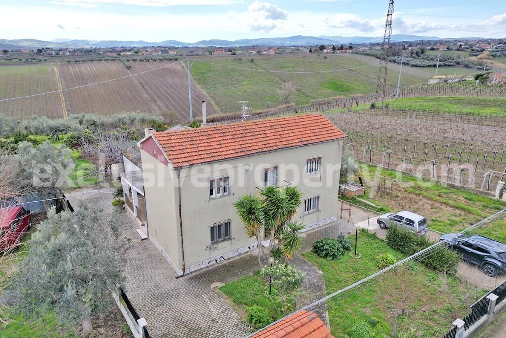 Main image of property: Pollutri, Chieti, Abruzzo