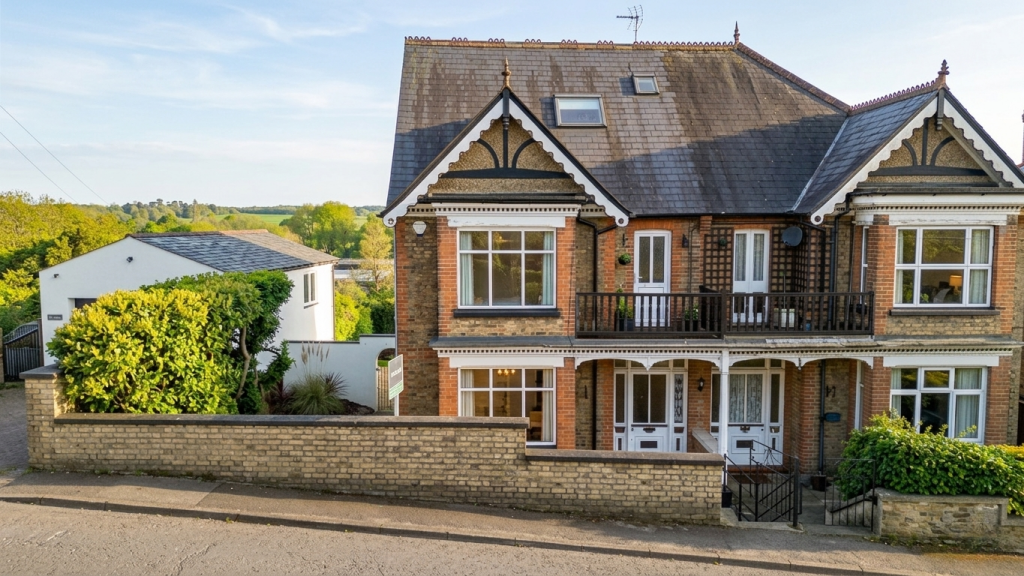 Main image of property: Park Lane, Harefield, Uxbridge, UB9 6HR