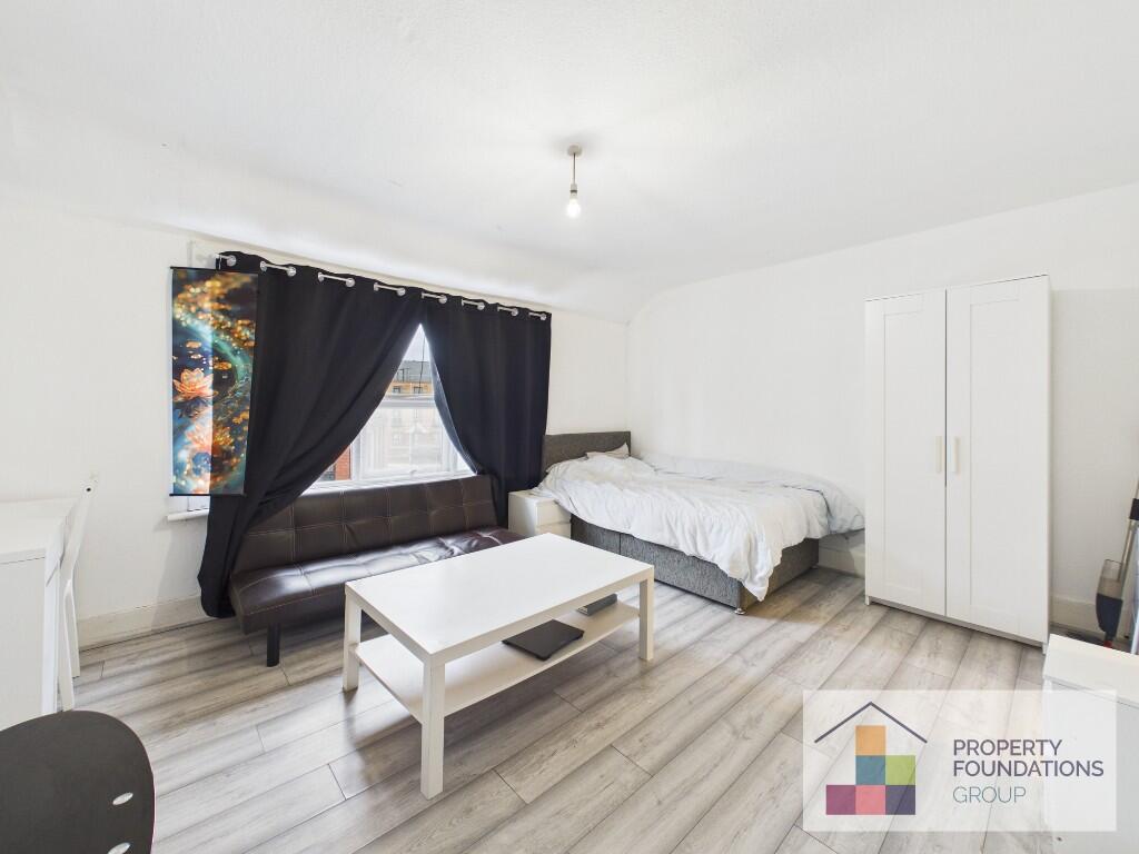 Main image of property: London Road, Reading, Berkshire, RG1