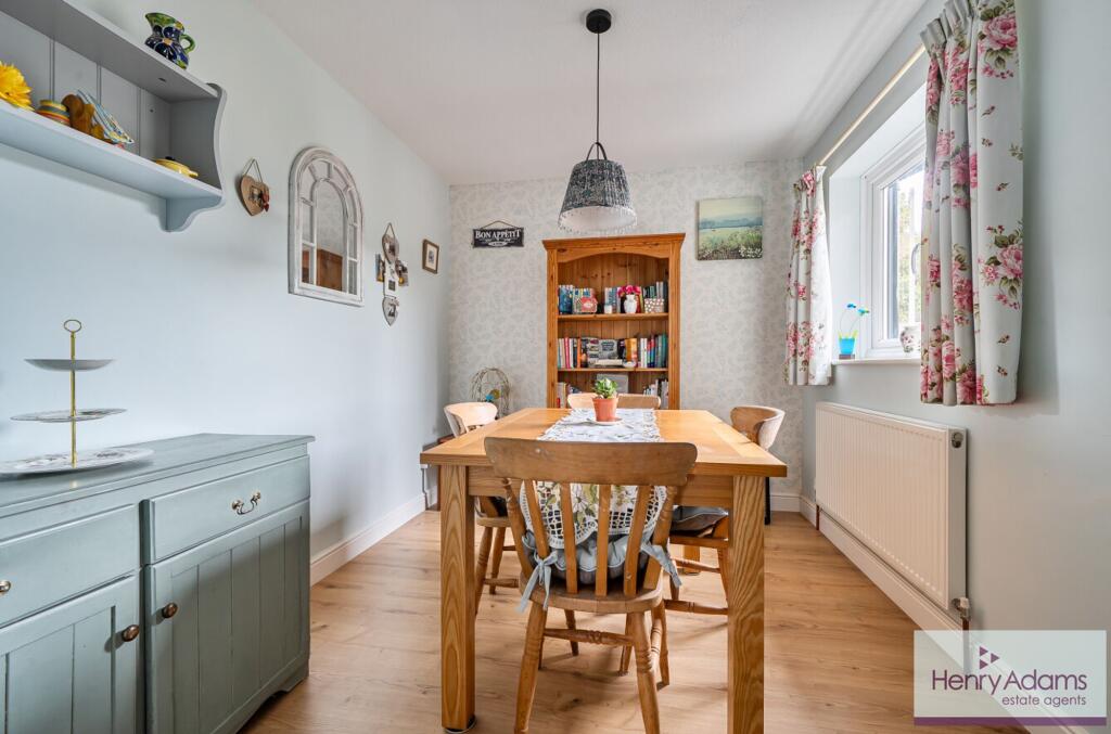 House in Guildford - View 4