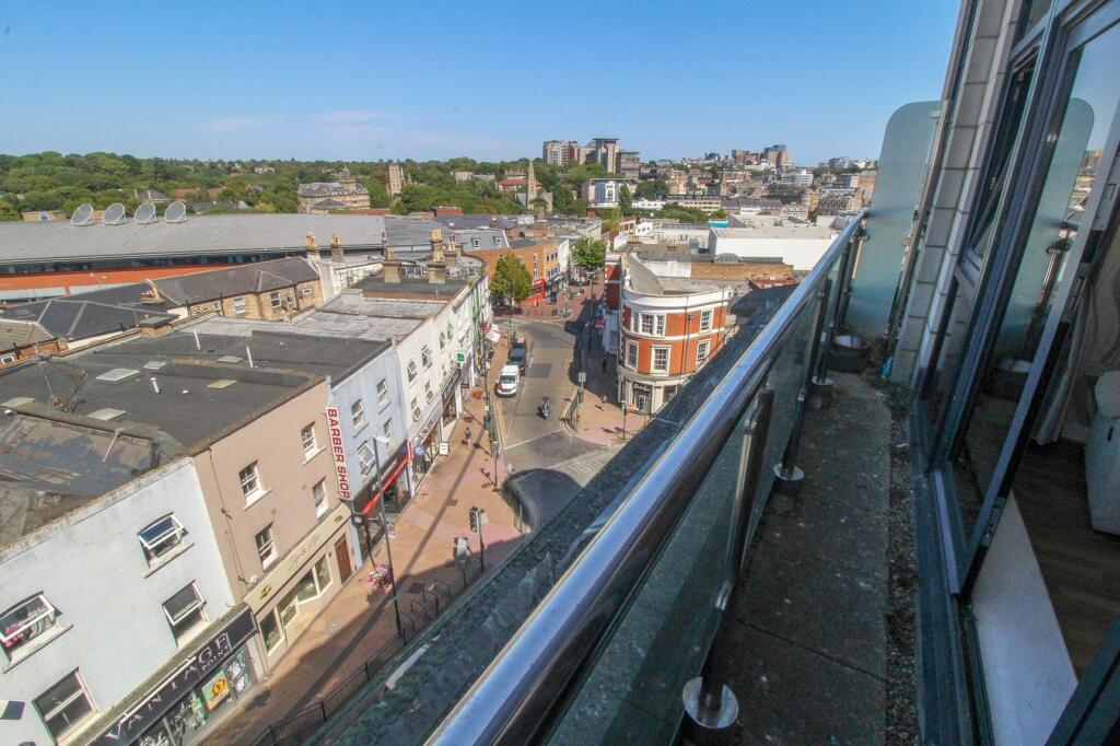 Apartment in Bournemouth - View 2