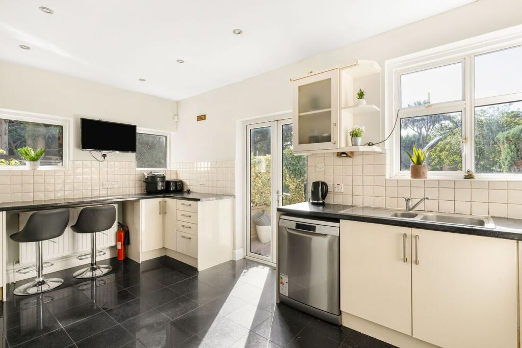 House in London, Hanwell - View 5
