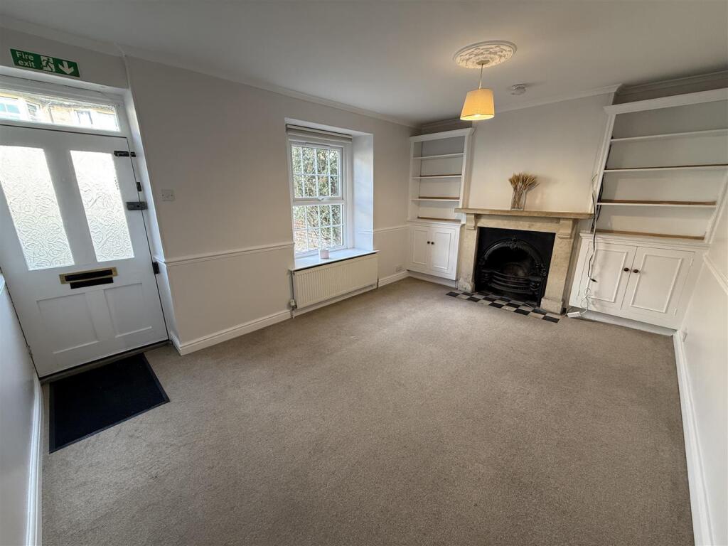 House in Chippenham, Hardenhuish, Sheldon - View 2