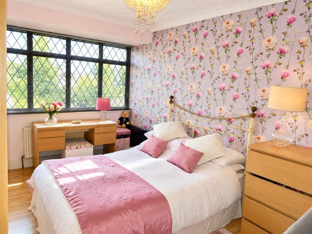 House in Solihull, Castle Bromwich - More