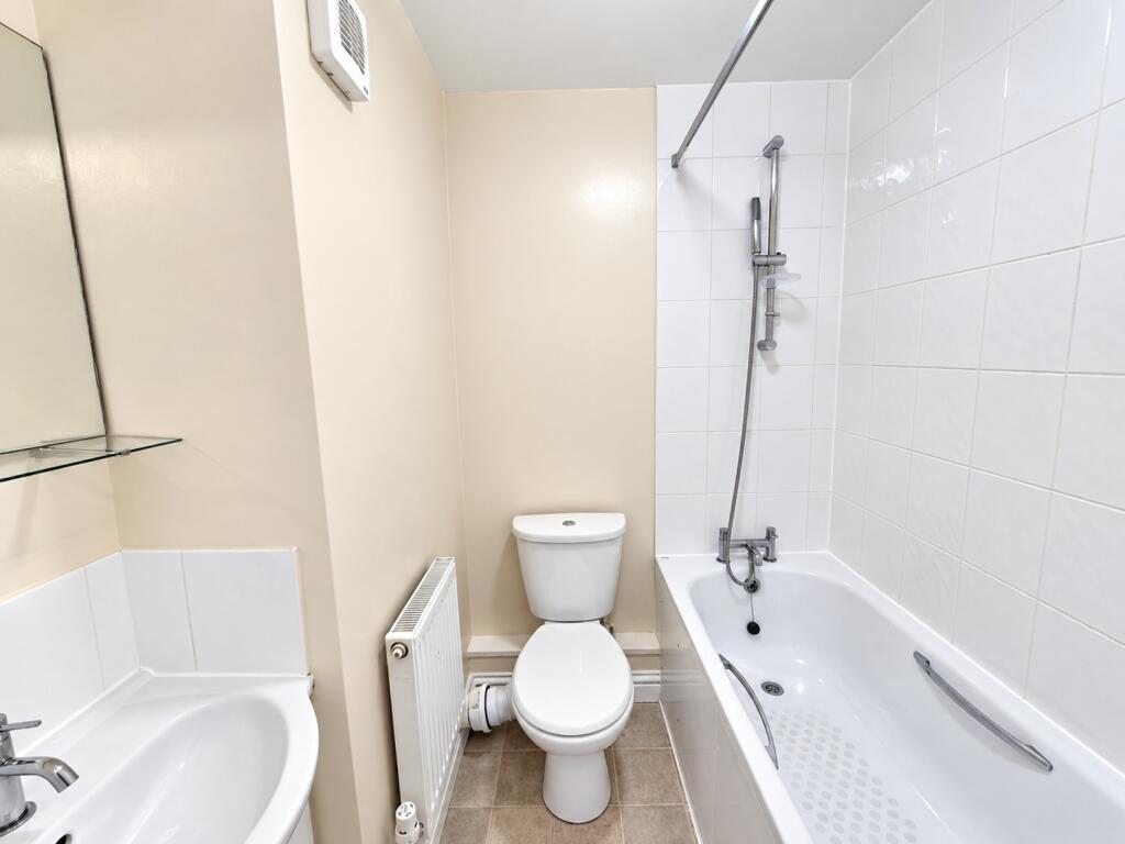Apartment in Southampton - View 4
