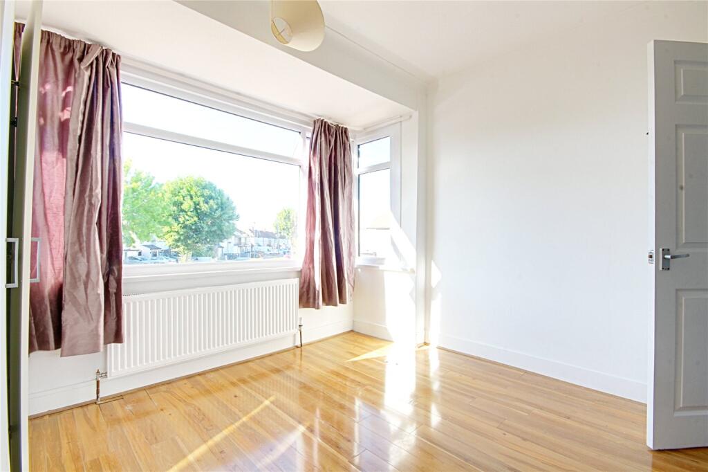 House in Enfield - View 4