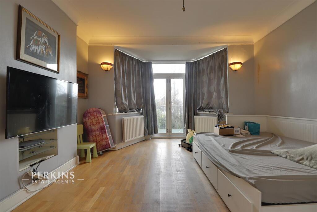 House in Harrow - View 3