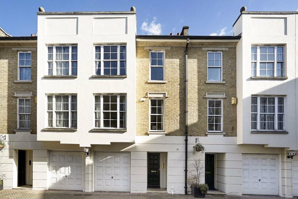 Main image of property: Balvaird Place,
Pimlico, SW1V