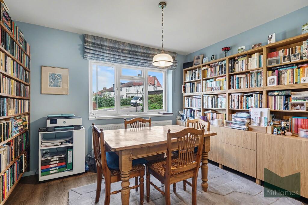House in London, Colney Hatch - View 4