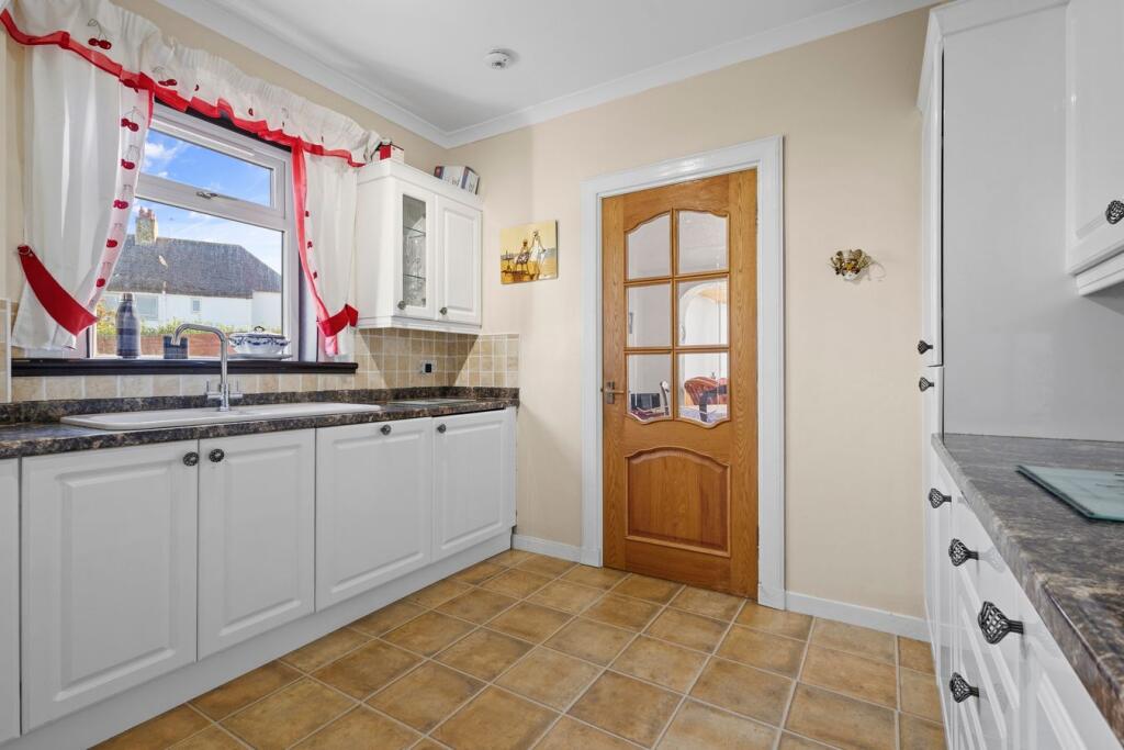 House in Kilmarnock, South Ayrshire - View 4