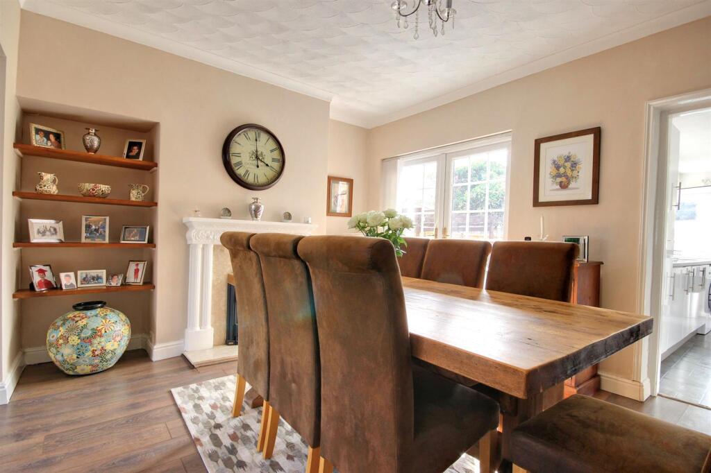 House in Hull, Newland - More