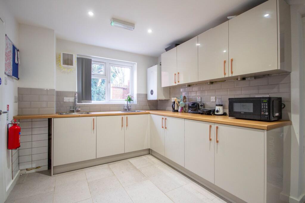 House in Leicester - View 4