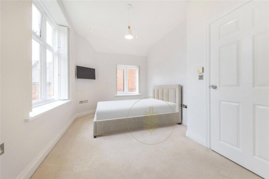 House in Hertsmere, Merry Hill, Bushey - View 4