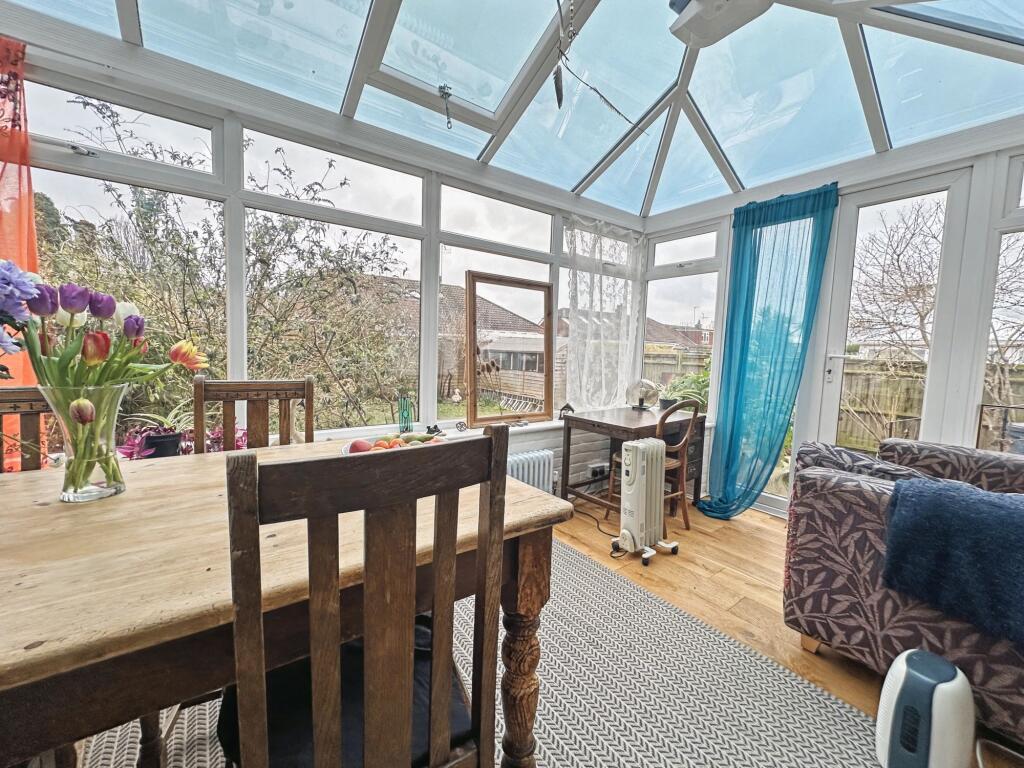 Elvin Crescent, Rottingdean, BN2 7FF photo 3