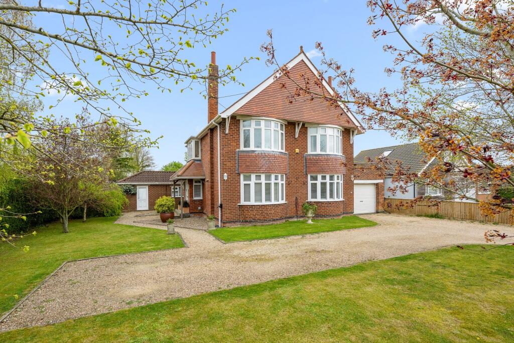 4-bed detached on Station Road, Burgh Le Marsh, PE24, £450,000