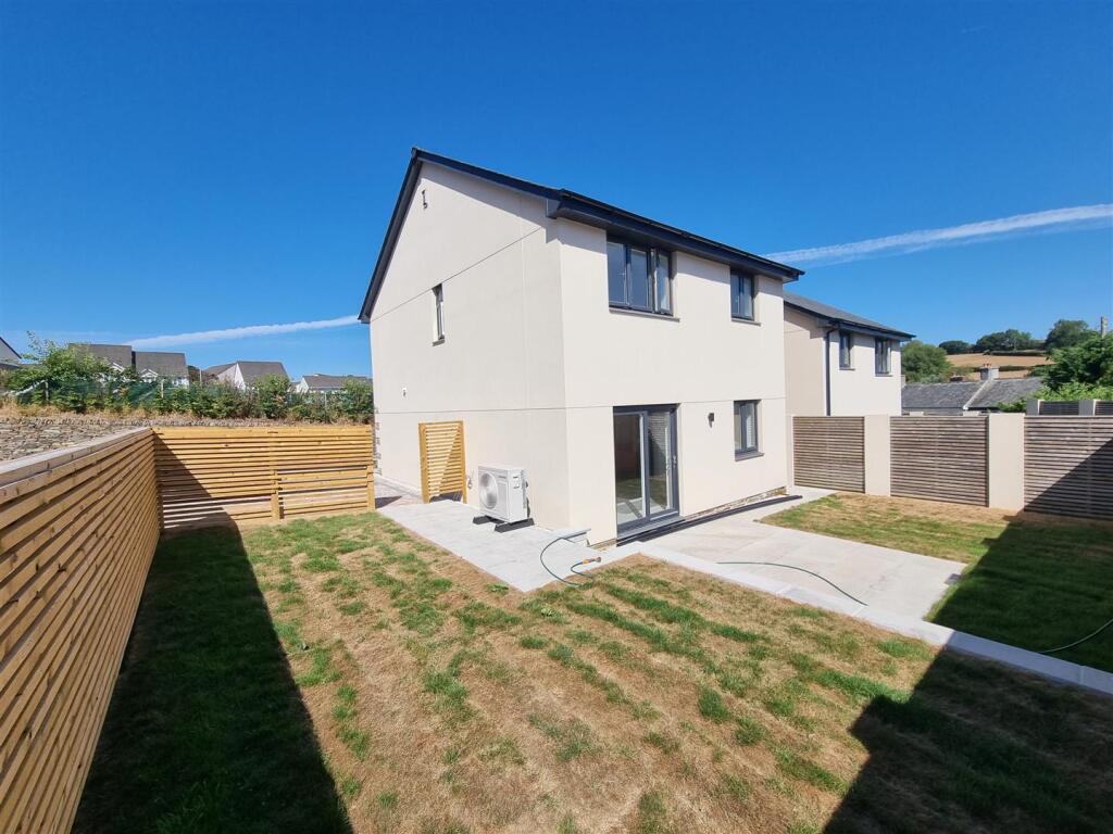 House in Plymouth - View 5