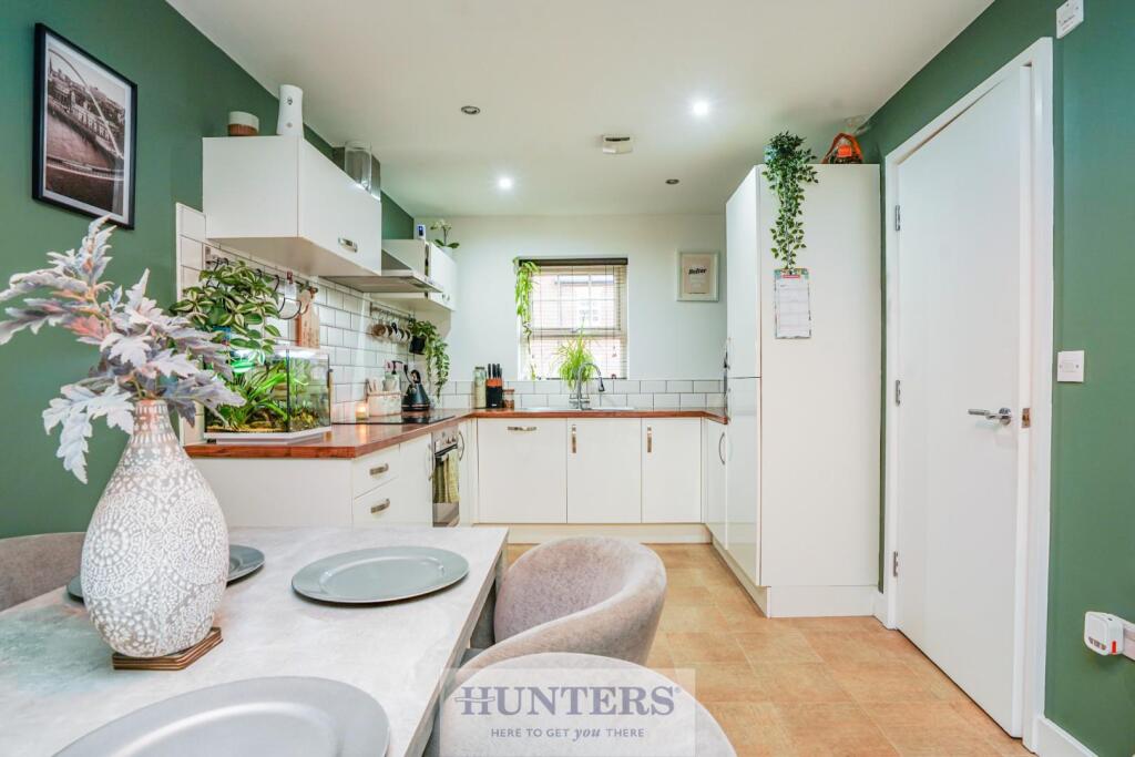 House in Wakefield, Origin, Cutsyke - More