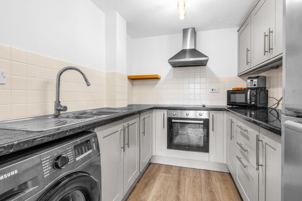 Apartment in East Hertfordshire, Great Amwell - View 5