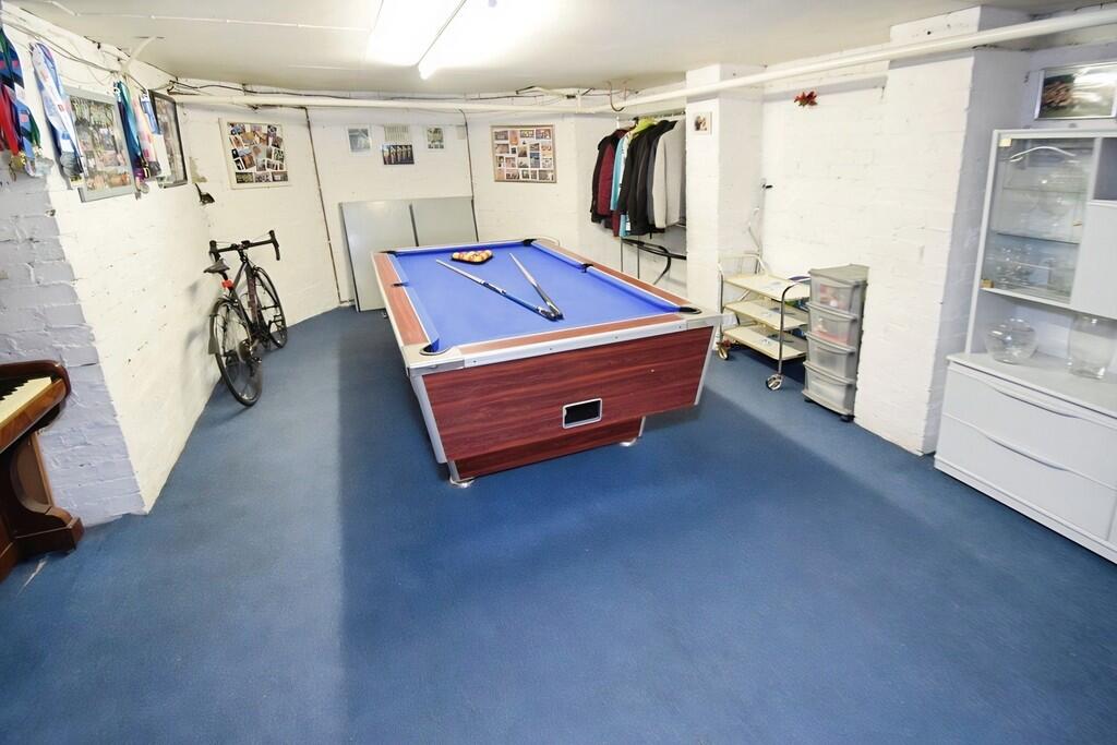 Additional image 24 of Farfield Road, Shipley