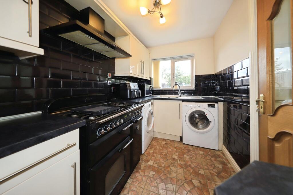 Pinfold Lane, Wolverhampton, West Midlands, WV4 - Vista 3