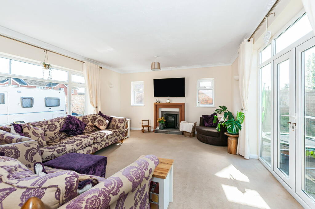 House in Hull - View 4