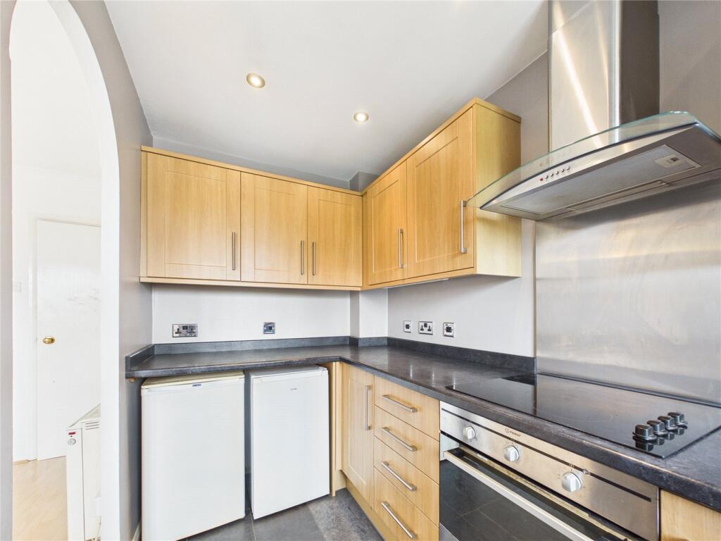 Apartment in Bristol, Longwell Green, Oldland - View 4