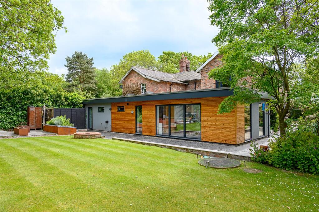 Main image of property: Railway Cottages, Warthill Crossing, Warthill, York YO19 5XS