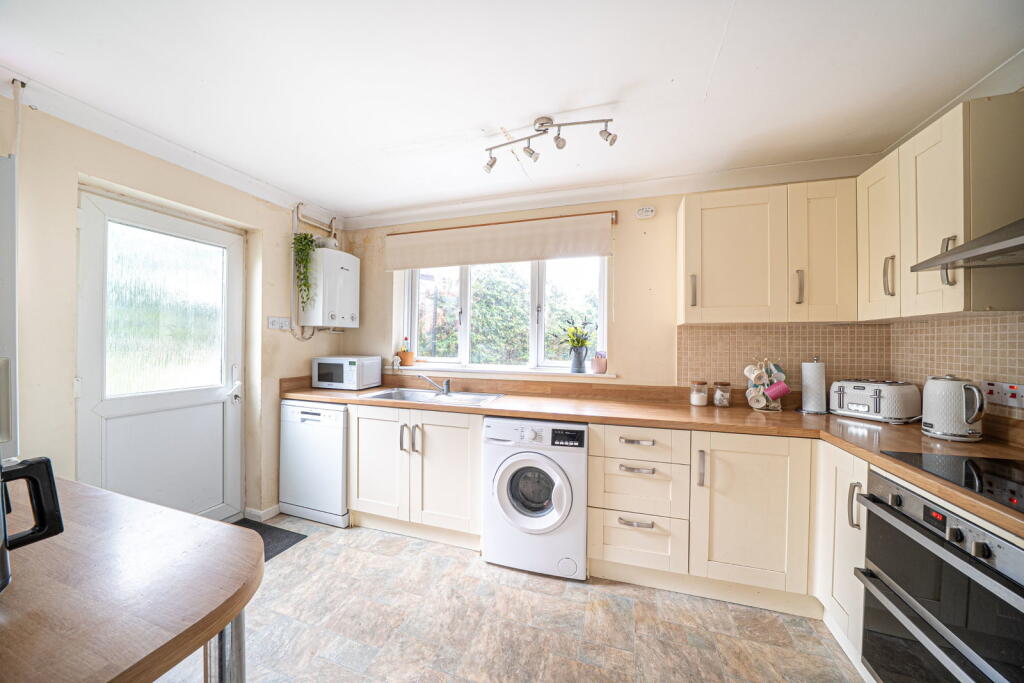 House in Basingstoke and Deane, Whitchurch - View 5