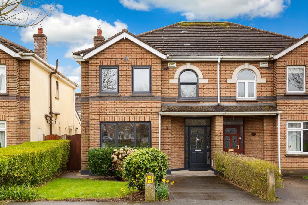 Main image of property: 41 Charnwood Park, Clonsilla, Dublin 15, D15 H6T2